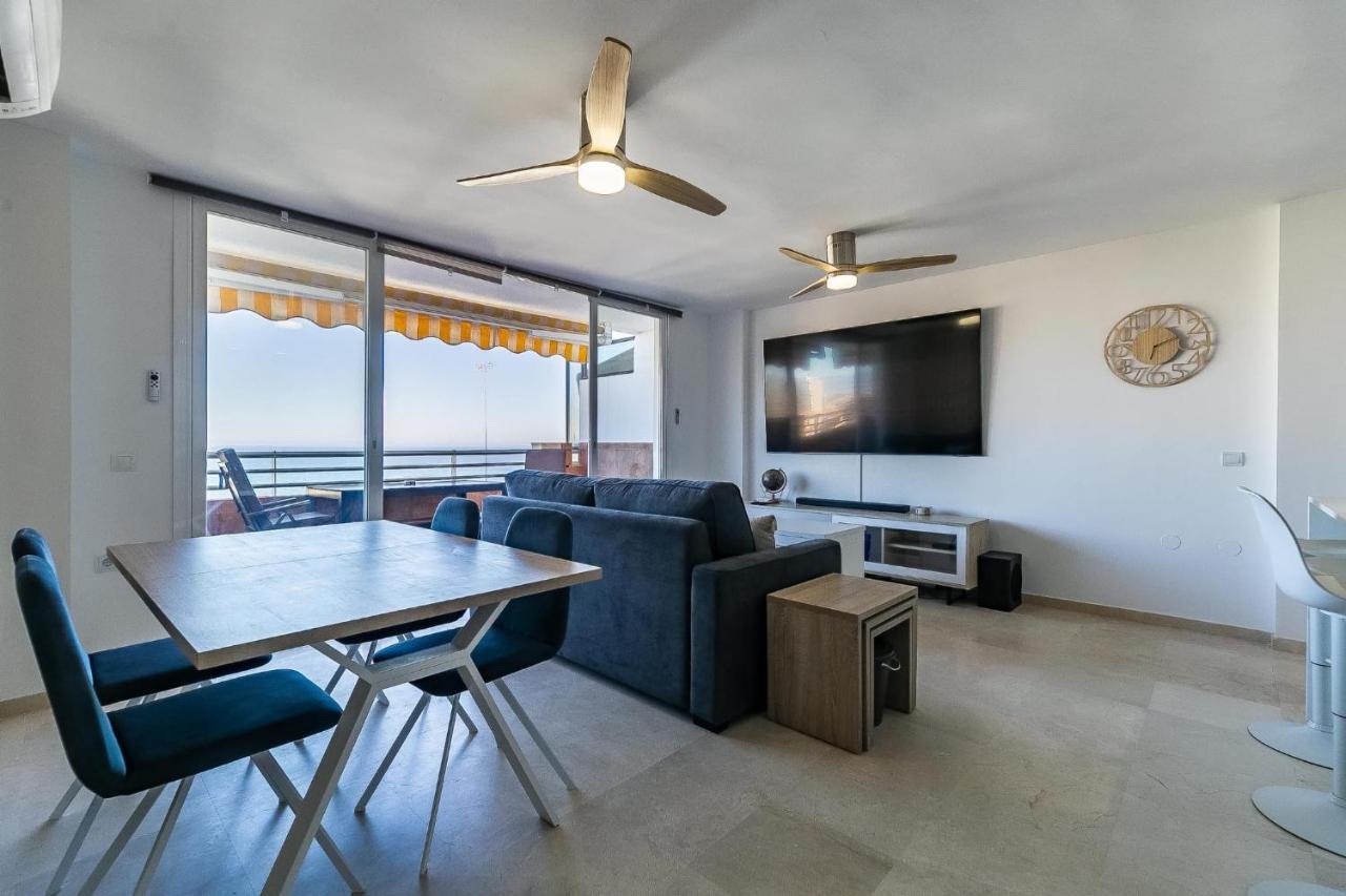 Vistas Azules -- Remodeled, Large Terrace, Spectacular Ocean Views And Beach Level Access Torremolinos Bagian luar foto