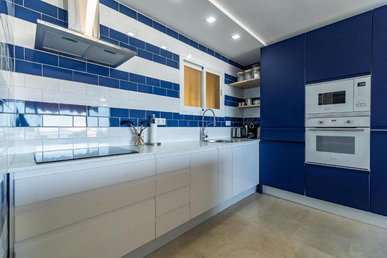 Vistas Azules -- Remodeled, Large Terrace, Spectacular Ocean Views And Beach Level Access Torremolinos Bagian luar foto